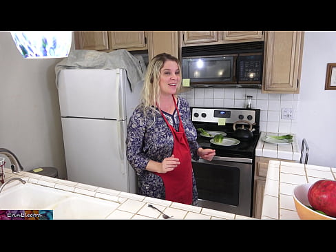 ❤️ Madrastra ordeñándole en la cocina antes de su cita ❤️❌ Video de porno en es.space-assistant.ru ❌️